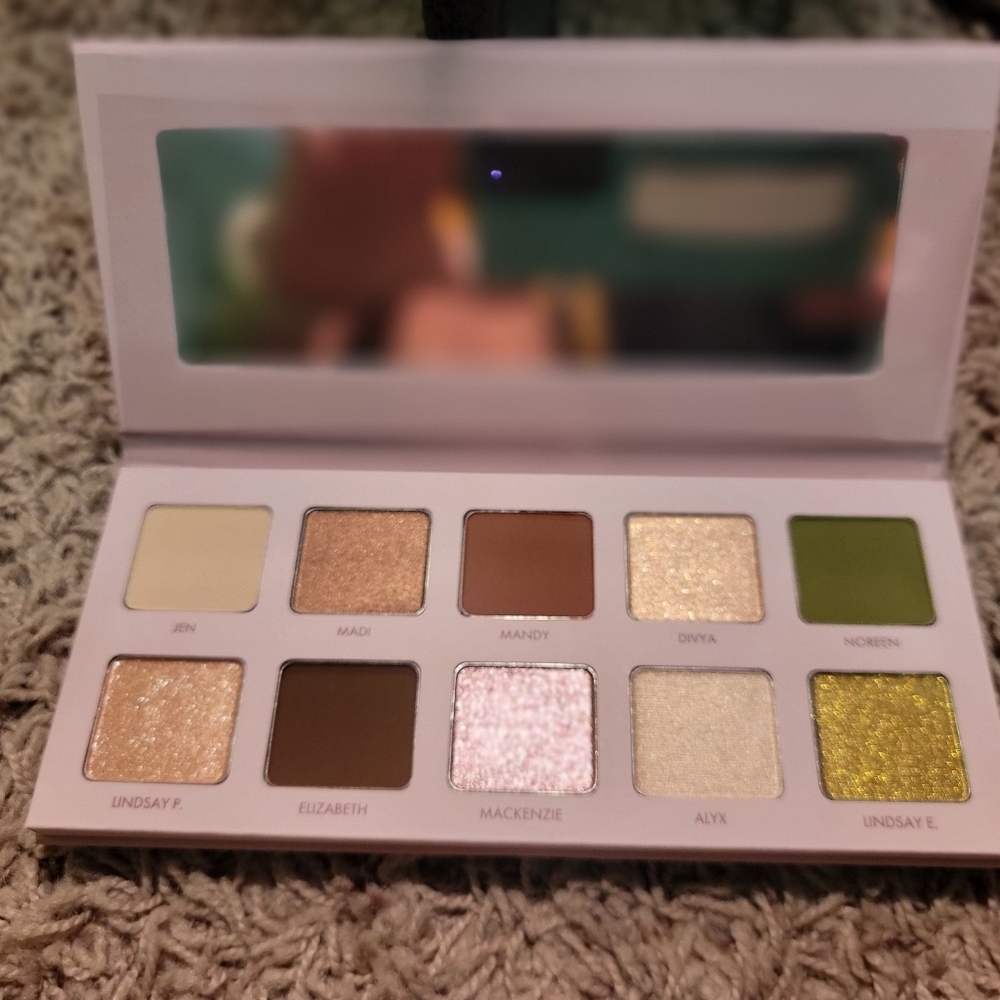 Wander Eye Shadow Pallette